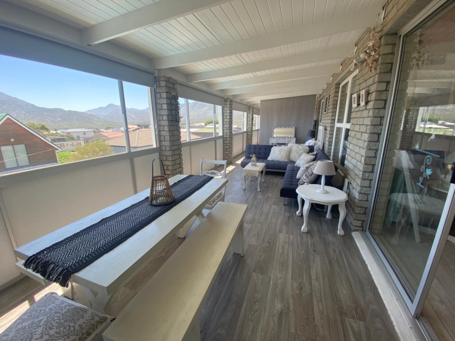4 Bedroom Property for Sale in Pringle Bay Western Cape